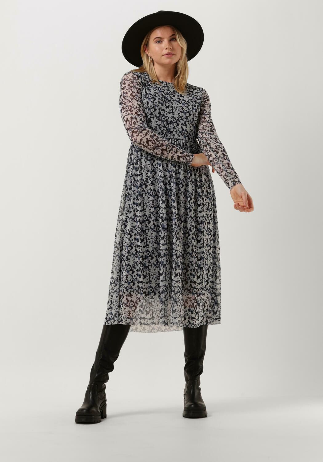 Multi LEVETE ROOM Midi jurk LR KIMMIA 10 DRESS Omoda