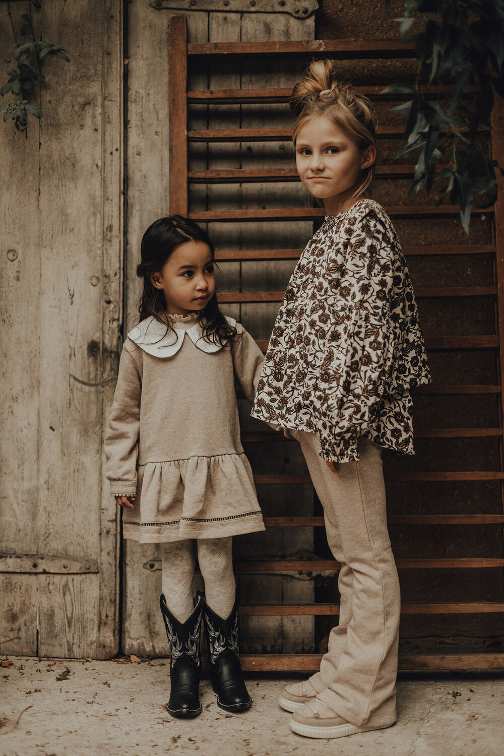 Grijze BAJE STUDIO Flared broek MEADOW - large