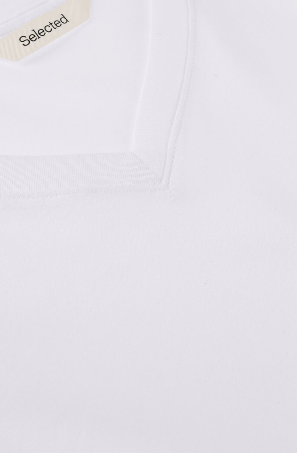 SELECTED WOMEN T-shirt SLFESSENTIAL SS V-NECK TEE en blanc - large