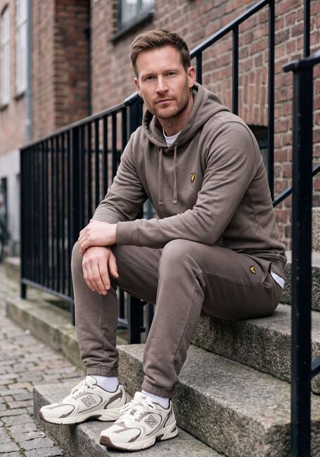 LYLE & SCOTT Chandail PULLOVER HOODIE en taupe - large