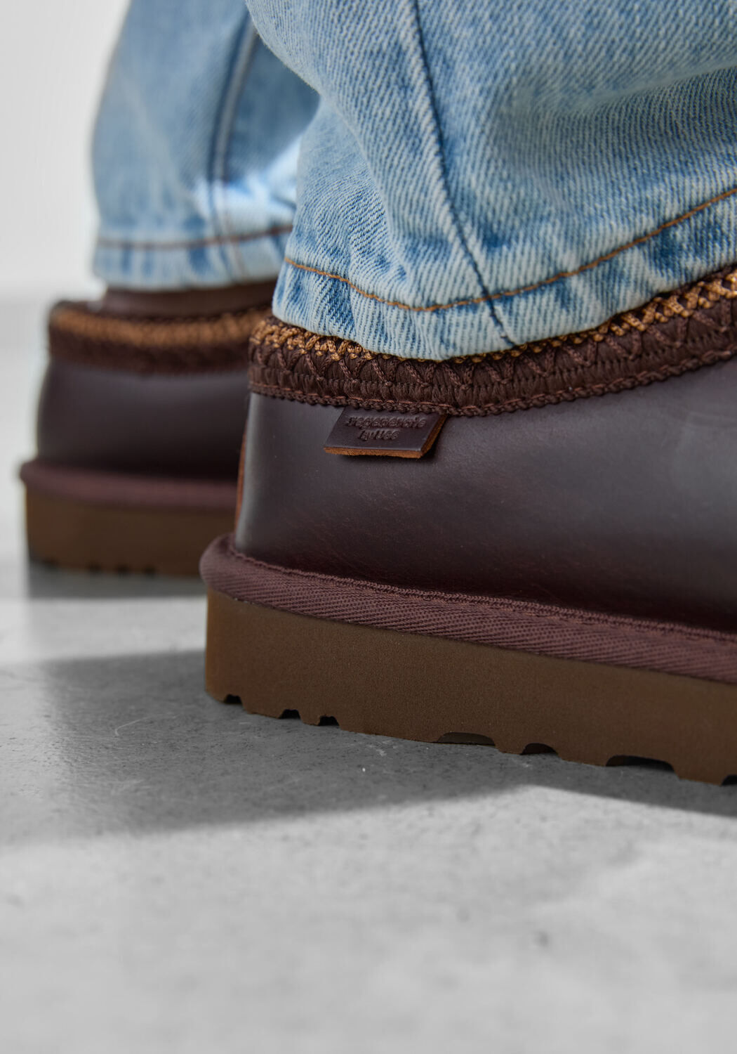 UGG M TASMAN Chaussures &agrave; enfiler en marron - large