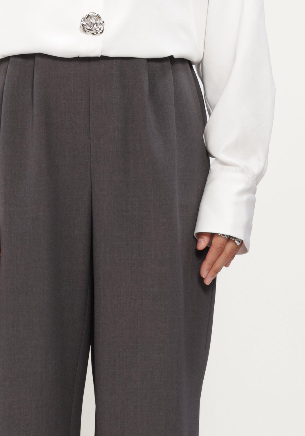STUDIO AMAYA Pantalon large JASMIN PANTS Gris fonc&eacute; - large