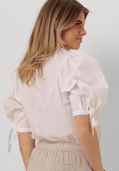 RUBY TUESDAY TADI BALLOON HALF SLEEVES SHIRT Blouses en blanc - large
