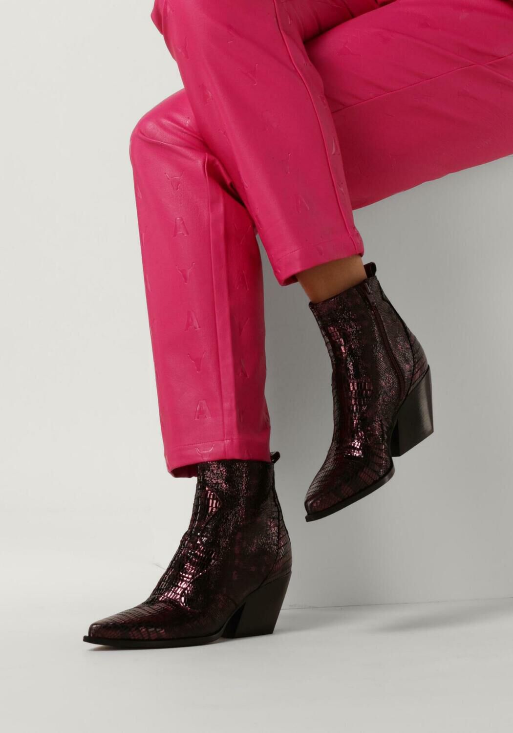 Rode ELENA IACHI  E2040 - large