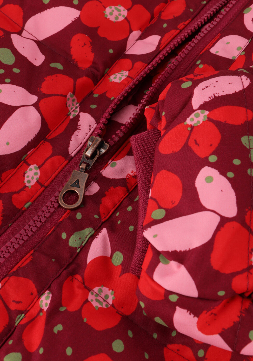 AMMEHOELA Veste matelass&eacute; XANNA en rose - large