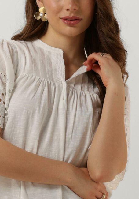 Witte RUBY TUESDAY  SALOME BLOUSE WITH HALF EMBRO SLEEVES AND ROUND NECK - large