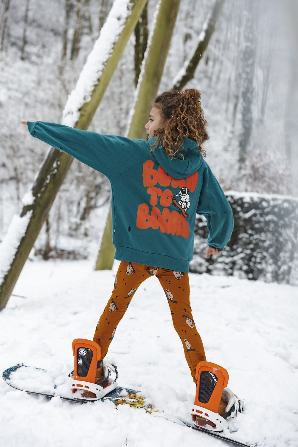 AMMEHOELA Pantalon de jogging AM.JAMES.53 en jaune - large