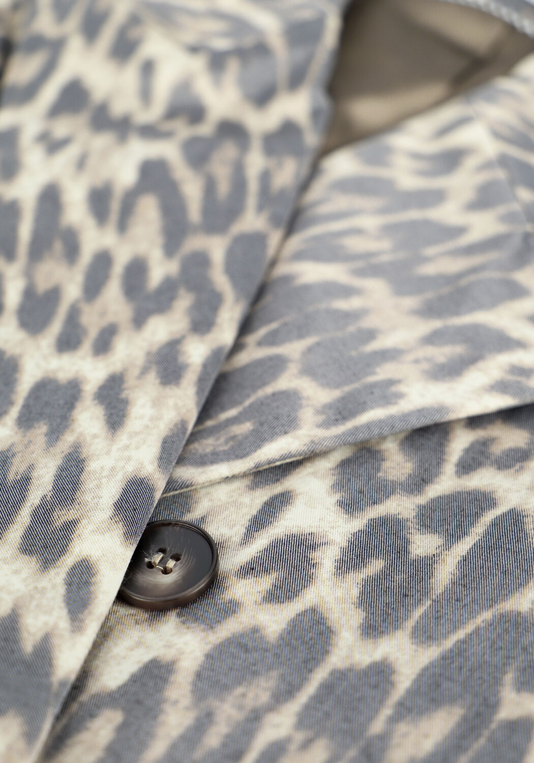 CO'COUTURE Gilet FELICA ANIMAL TAILOR VEST en marron - large