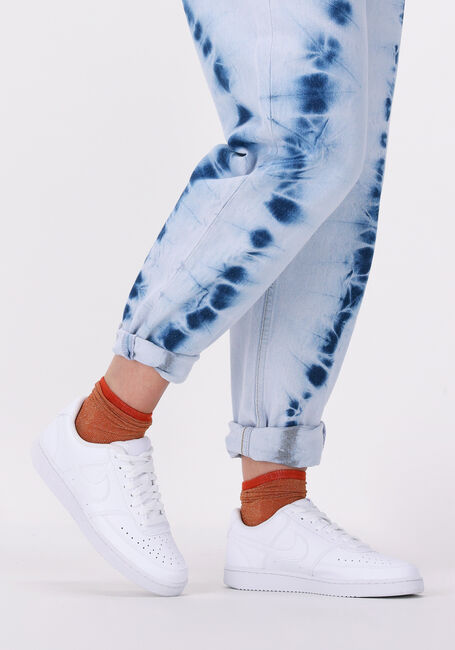 Witte NIKE Sneakers NIKE COURT VISION LOW NEXT NATURE - large