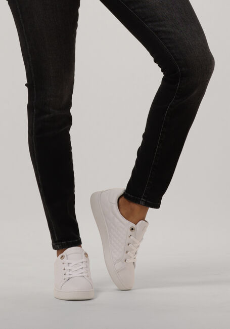 Witte GUESS Lage sneakers REACE/ACTIVE LADY - large