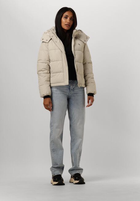 Beige CALVIN KLEIN Gewatteerde jas MATTE MONOLOGO ND SHORT PUFFER Beige CALVIN KLEIN Gewatteerde jas MATTE MONOLOGO ND SHORT PUFFER - large