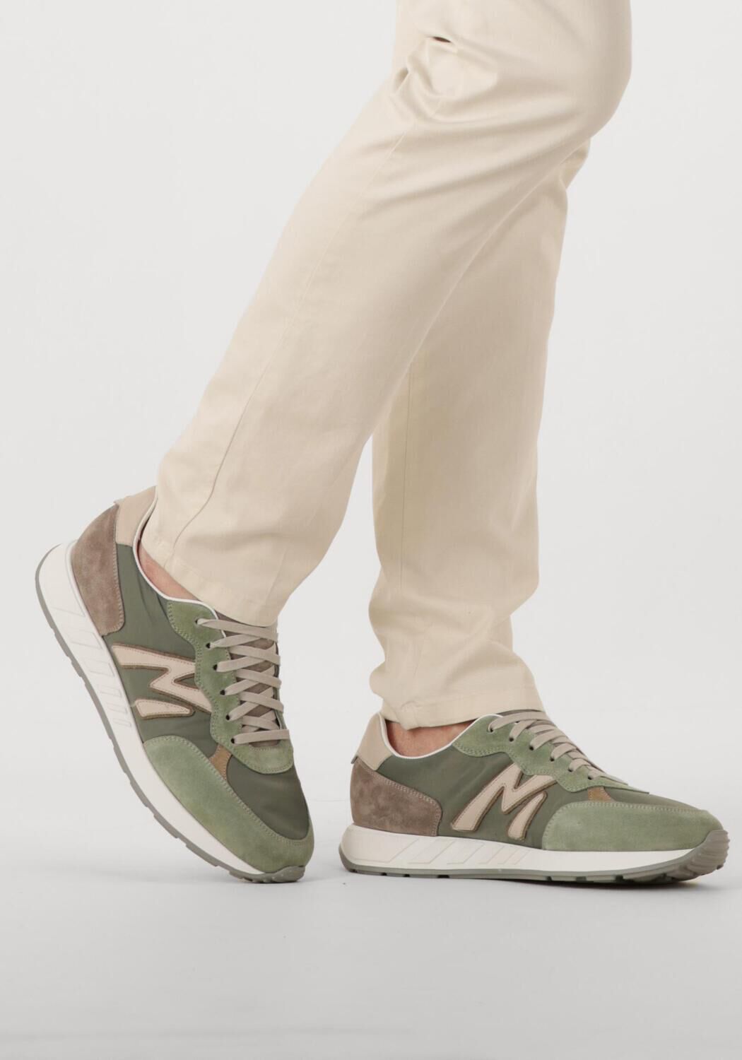 MAGNANNI Baskets basses 26094 en vert - large