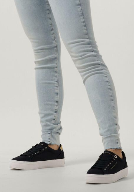 TOMMY HILFIGER Baskets basses ESSENTIAL VULC en bleu - large
