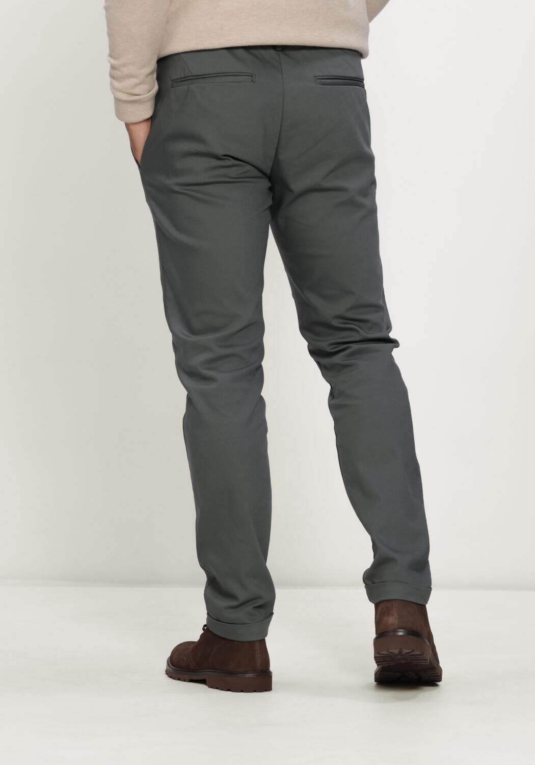 Groene CAST IRON Chino CYLAS TAPERED CHINO MEGDA POWER - large