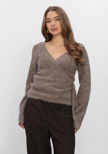 Taupe BOII STUDIOS Trui AURA WRAP KNIT - large