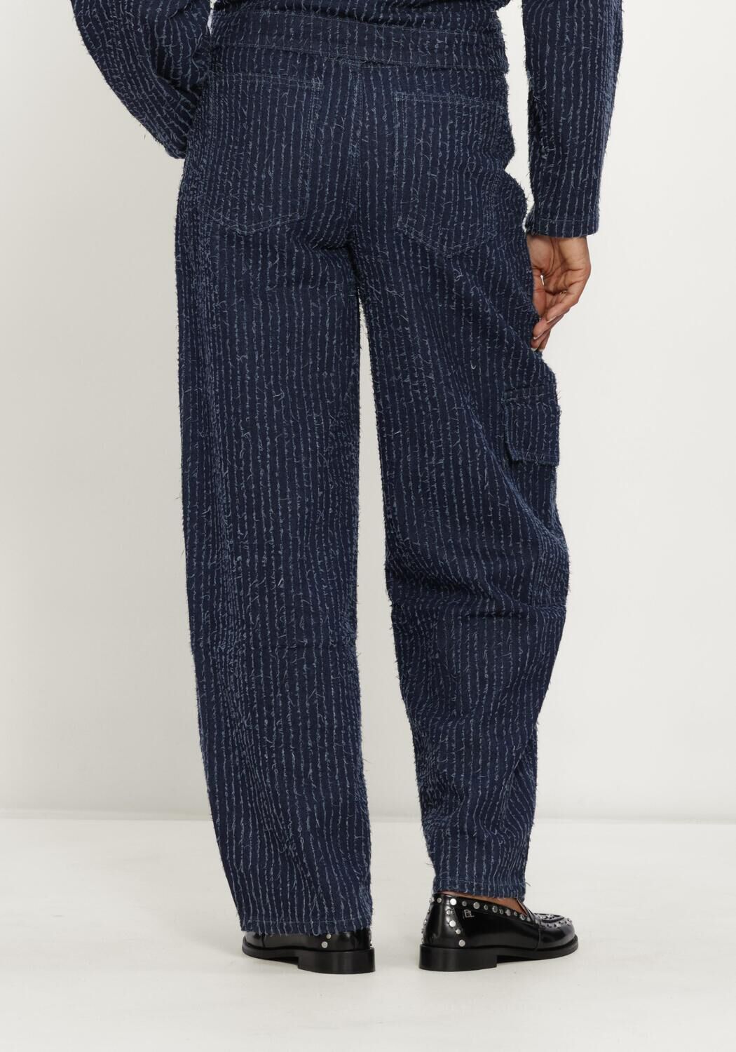 REFINED DEPARTMENT Cargo jeans LADIES WOVEN STRUCTURE DENIM BALLOON JEANS COCO en bleu - large