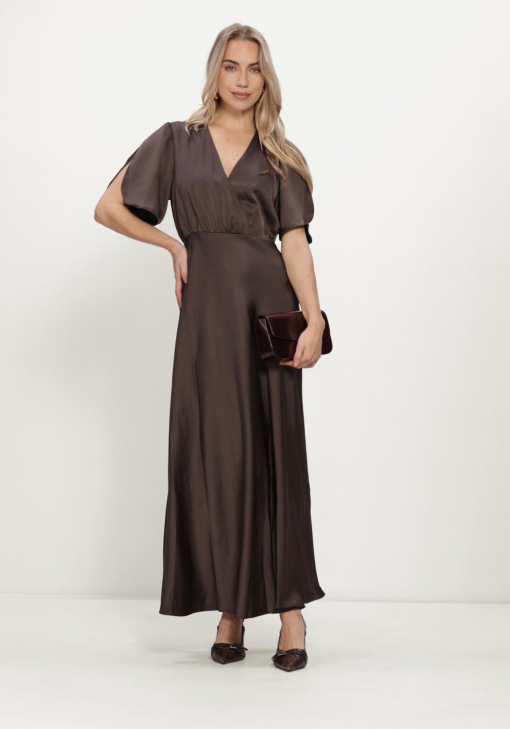 Bruine NEO NOIR Midi jurk ZELINA HEAVY SATEEN DRESS - large
