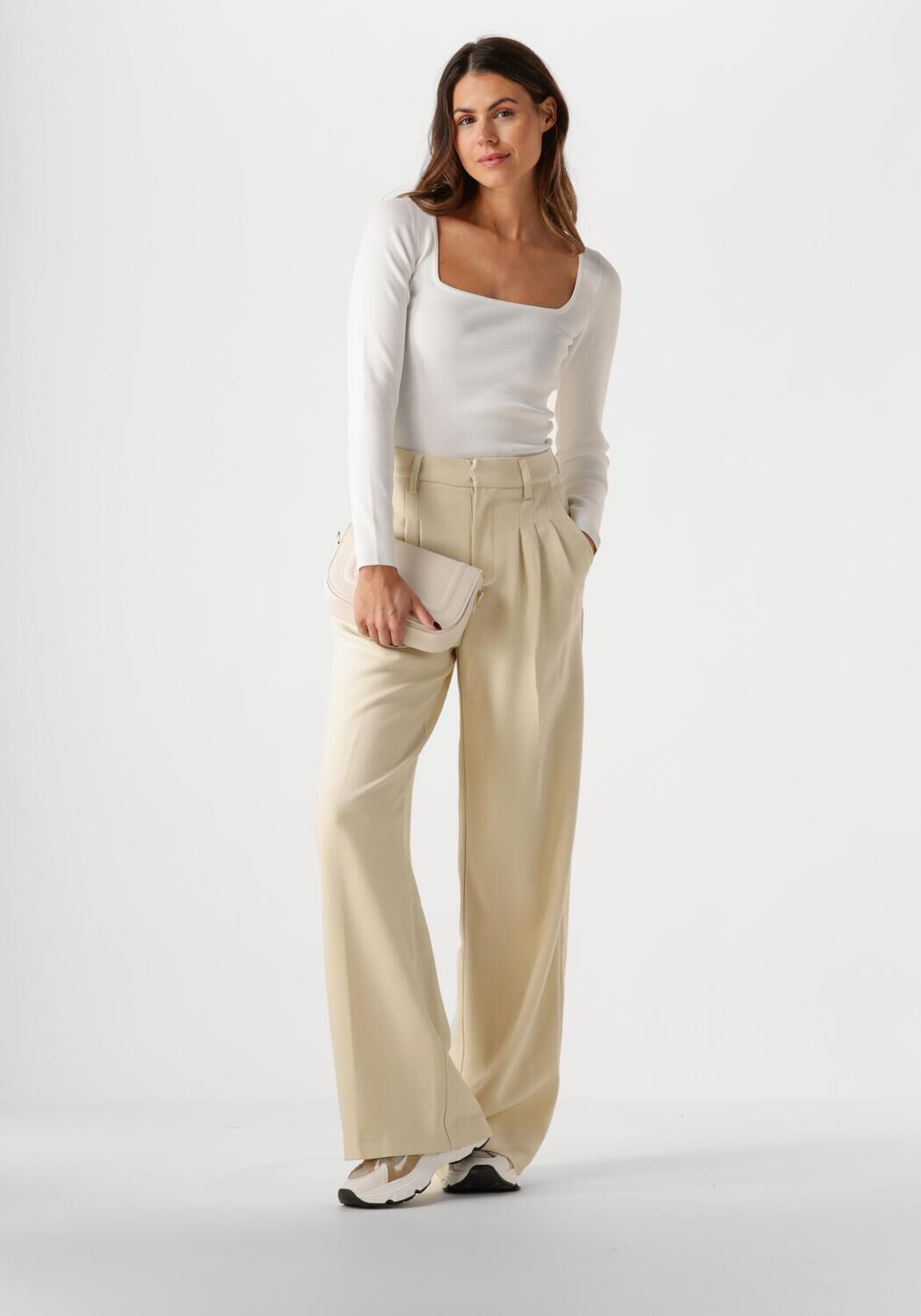 OMODA ATELIER X NINA - ASTRID Sac bandouli&egrave;re en beige - large