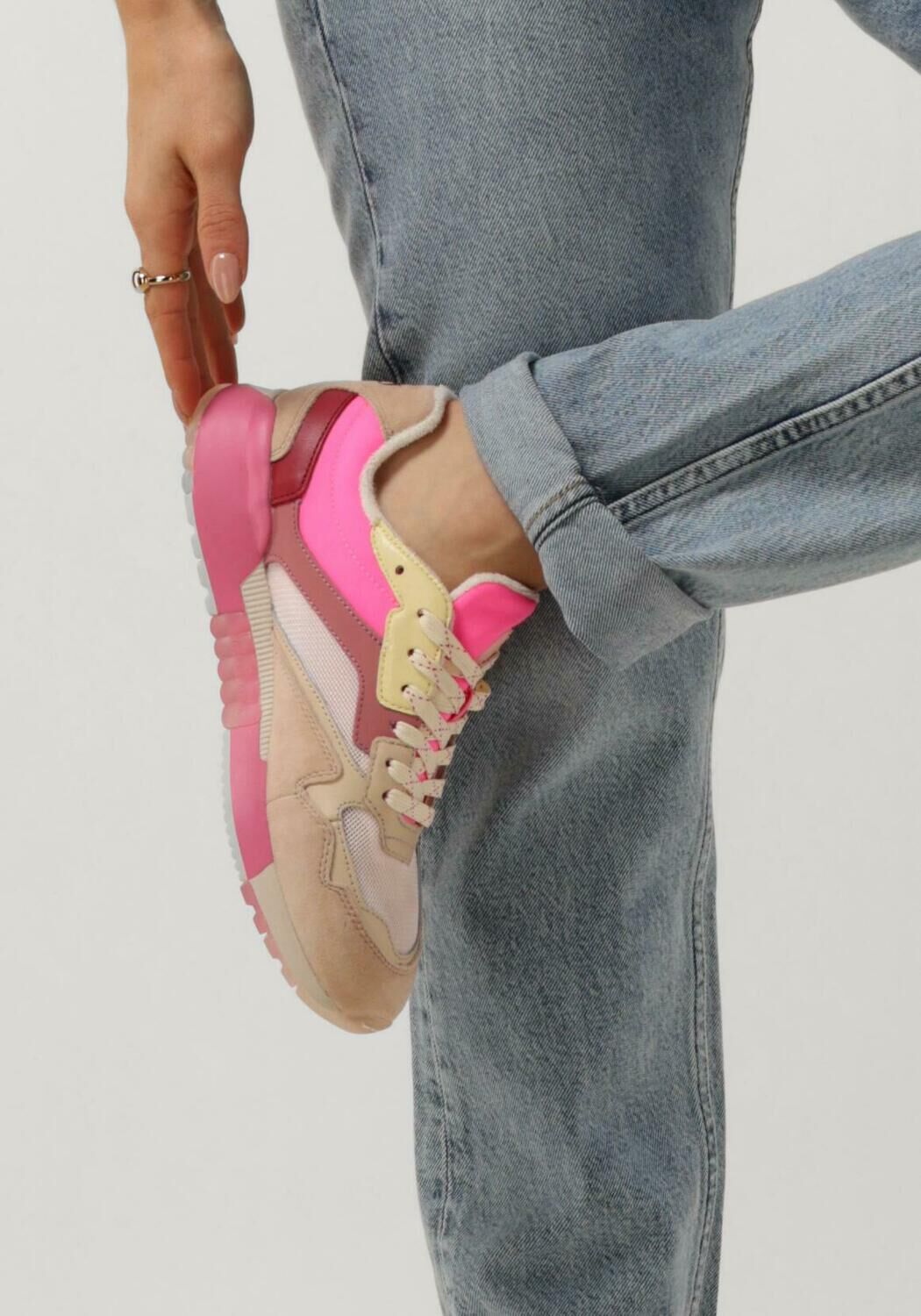 SCOTCH & SODA Baskets basses VIVI en rose - large