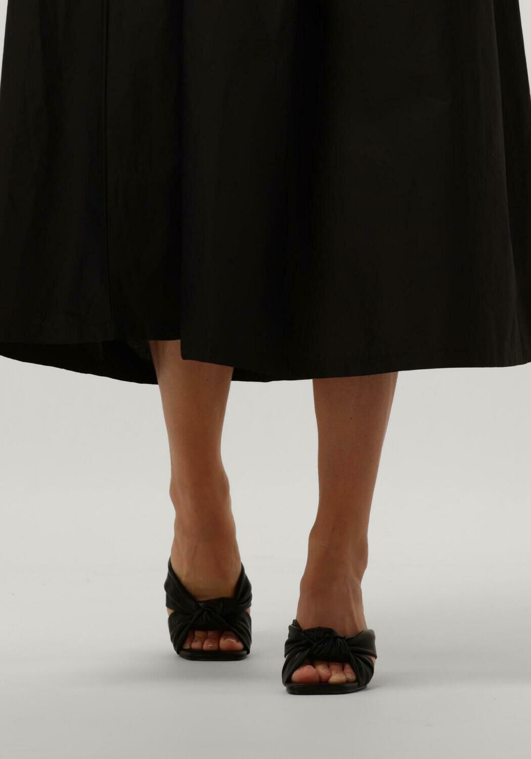 OMODA Mules S1383 en noir - large