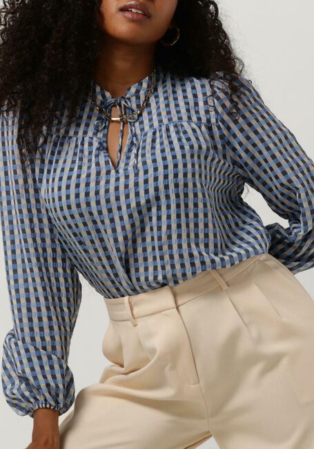 LEVETE ROOM ANEMONE 2 Blouses en bleu - large