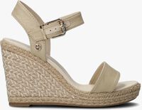 TOMMY HILFIGER SHINY TOUCHES HIGH WEDGE Sandales en or - medium