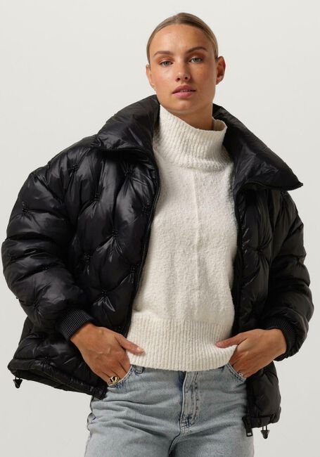 GUESS Veste matelassé PERLA EMBELLISHED PUFFA en noir - large