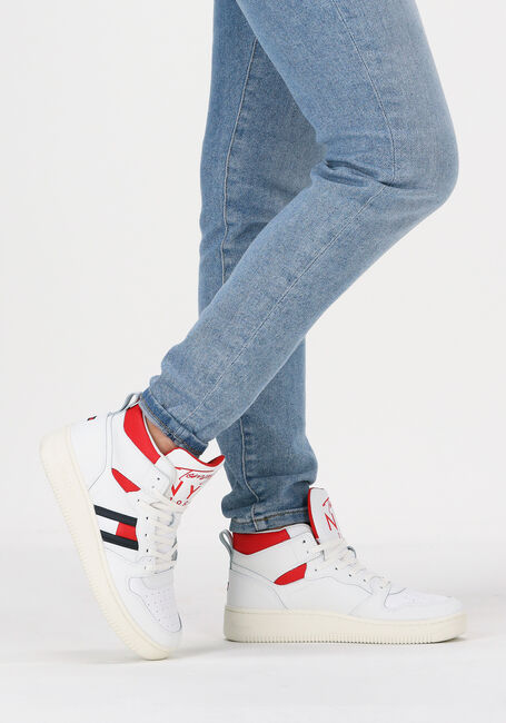 TOMMY HILFIGER Baskets montantes MID CUT BASKET en blanc - large