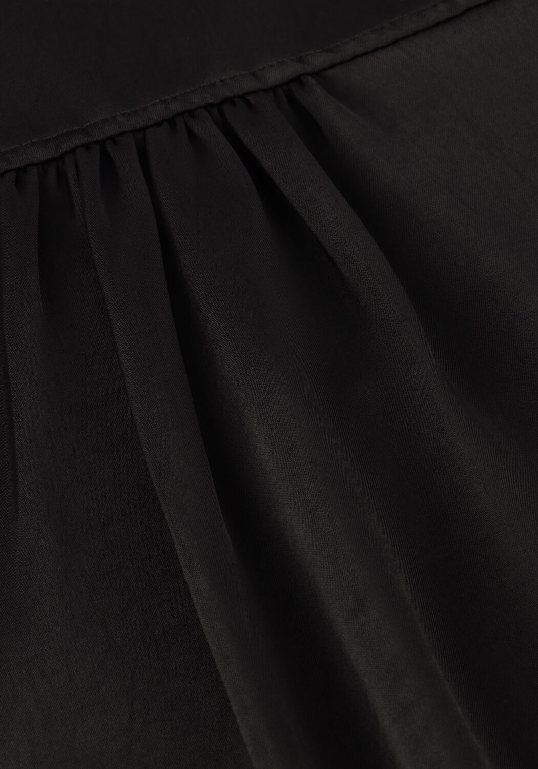 Zwarte NEO NOIR  ROELLA HEAVY SATEEN BLOUSE - large