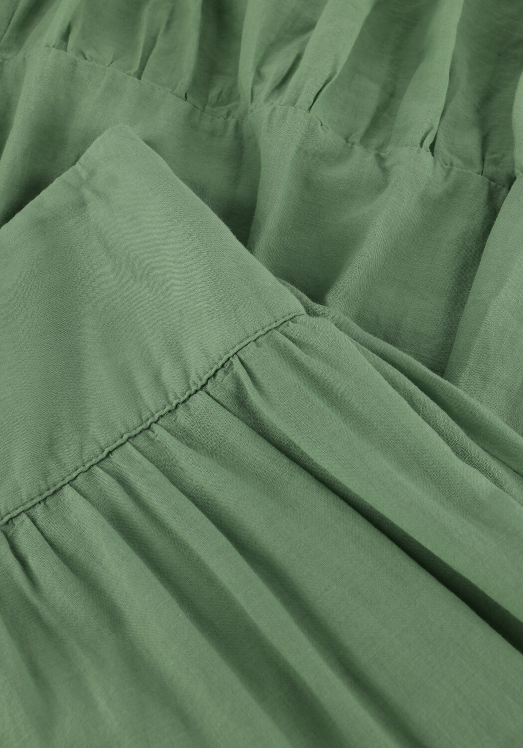 DEVOTION SAGE Jupes en vert - large