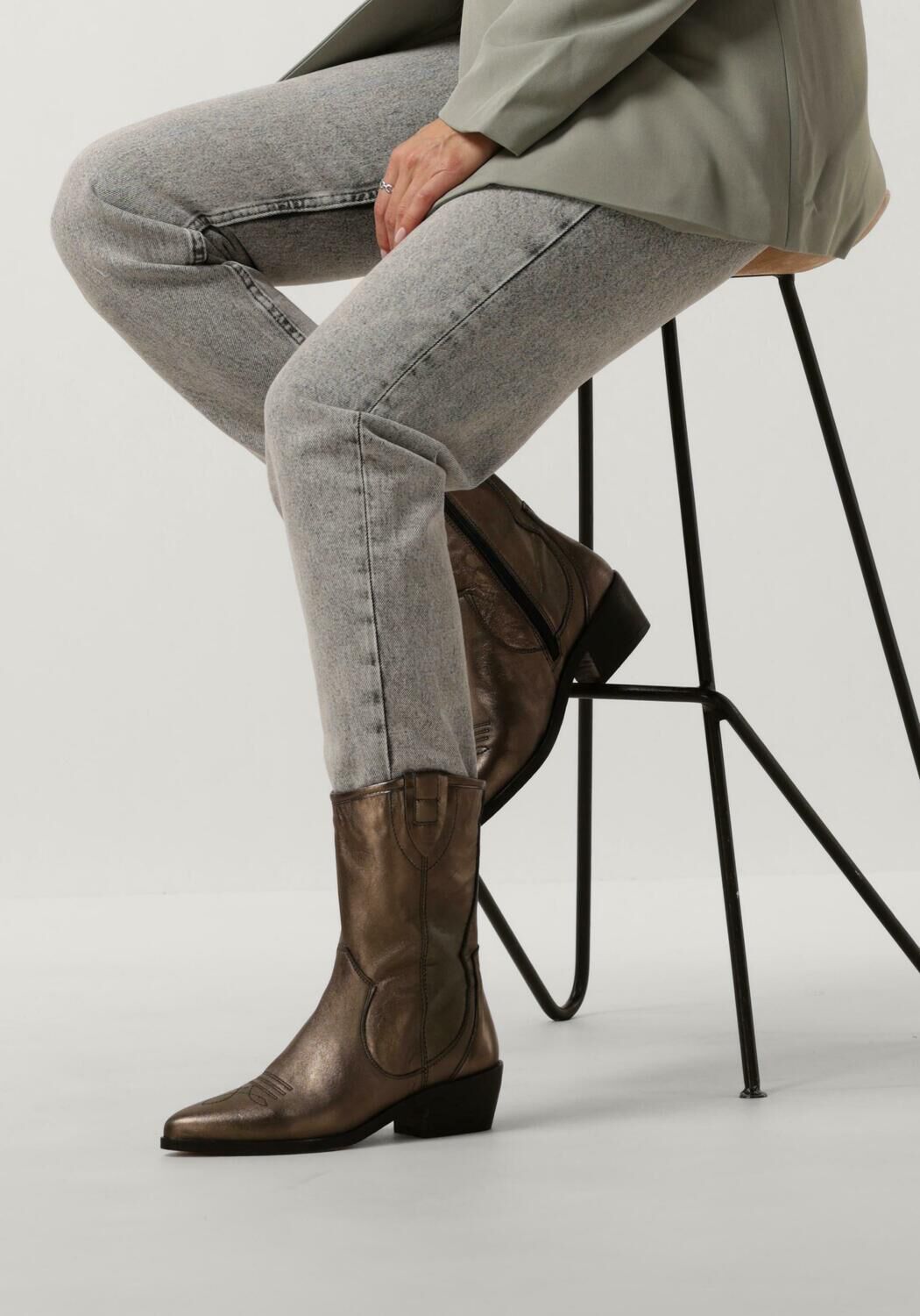 NOTRE-V 18050 Bottines en or - large