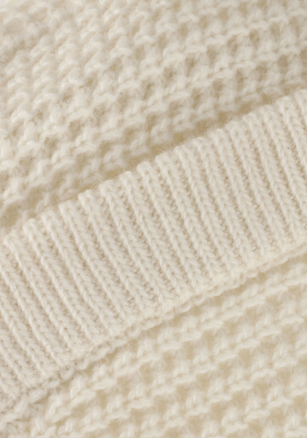 LEVETE ROOM Col roul&eacute; LR-KALIMA 15 PULLOVER en blanc - large