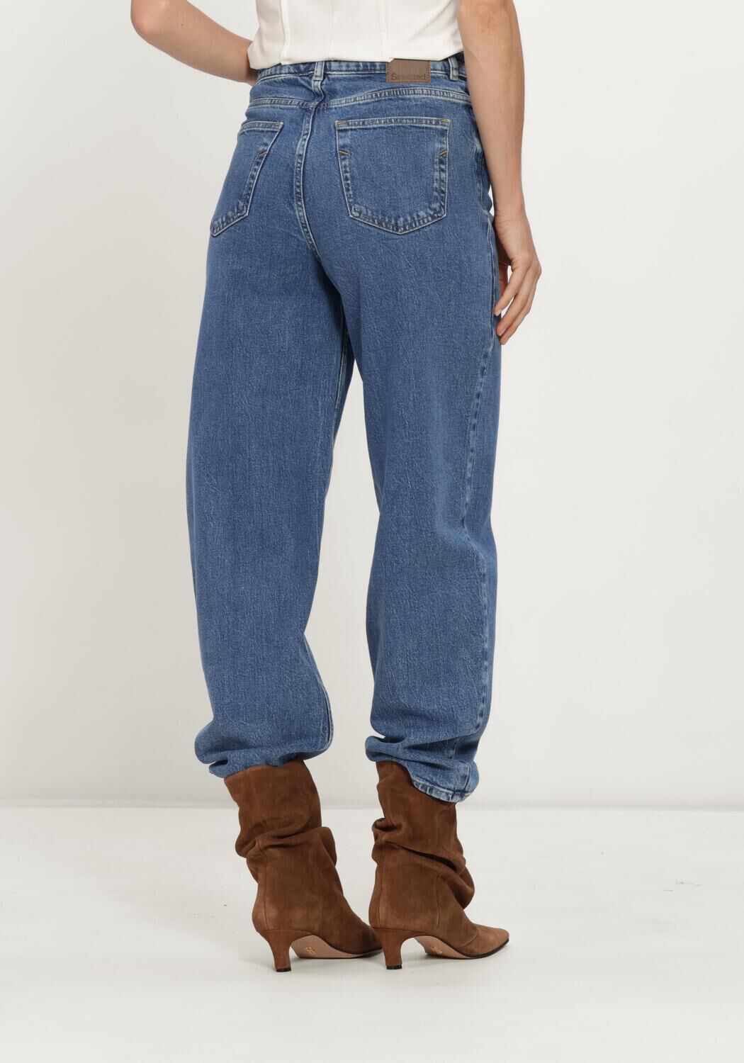 SELECTED WOMEN Mom jeans SLWBARREL BEA-KORI HW JEANS en bleu - large