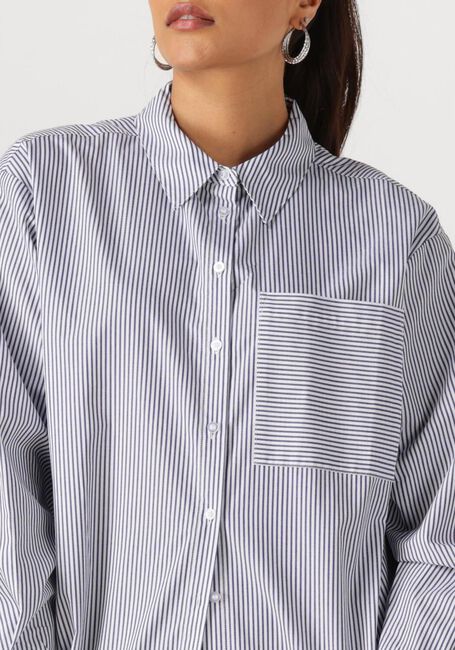 ANOTHER LABEL STELLA SHIRT L/S Blouses en bleu - large