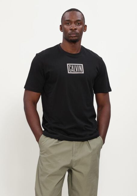 CALVIN KLEIN T-shirt SS 30S EU BOXED CALVIN GRAPHIC TEE en noir - large