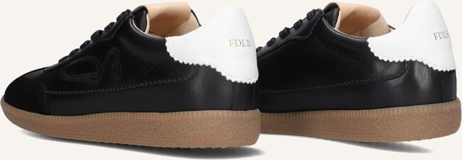 FRED DE LA BRETONIERE PEARL SIGN FRED DE LA BRETONIERE PEARL SIGN - large