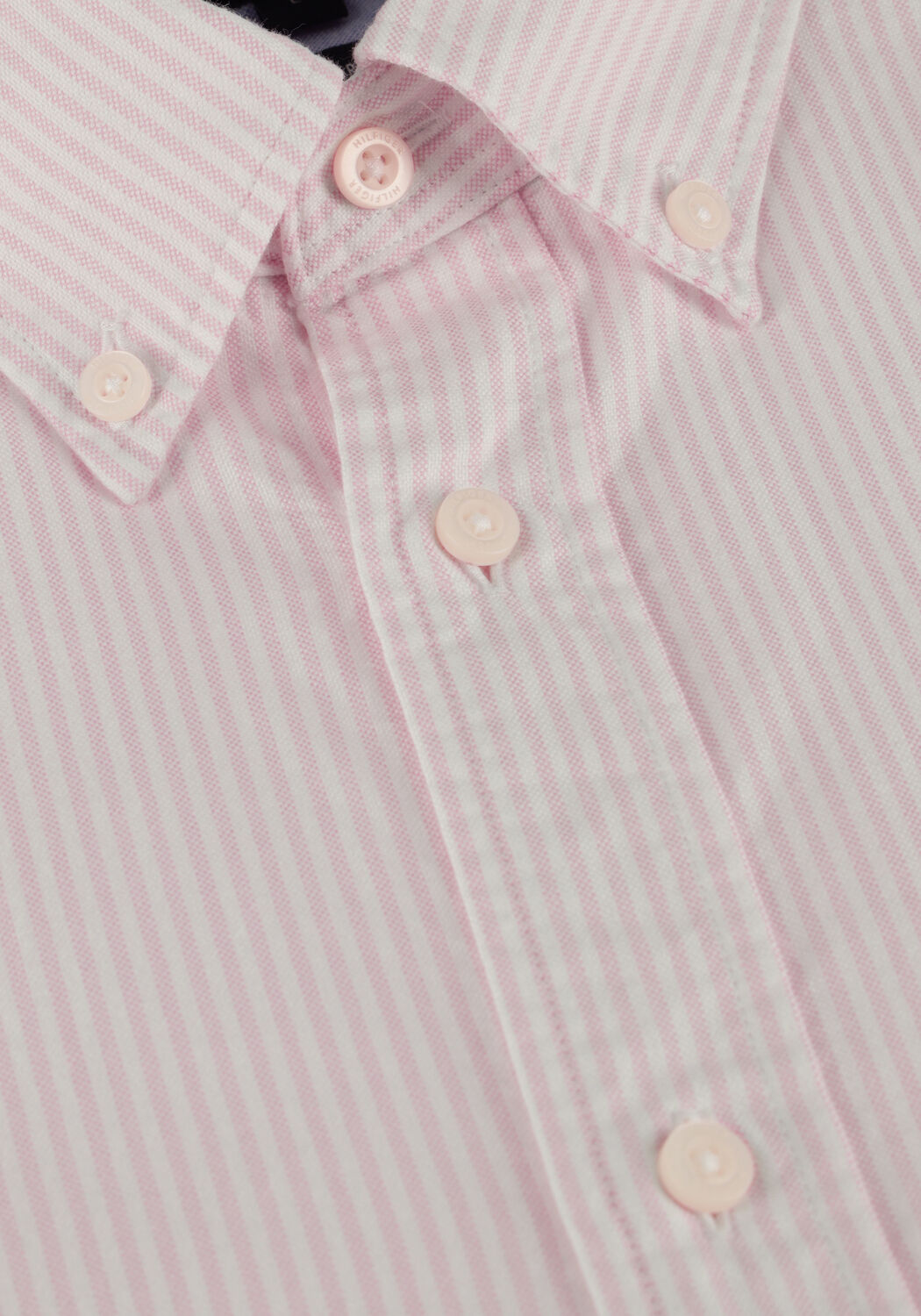TOMMY HILFIGER Chemise d&eacute;contract&eacute; HERITAGE OXFORD STRIPE RF SHIRT en rose - large