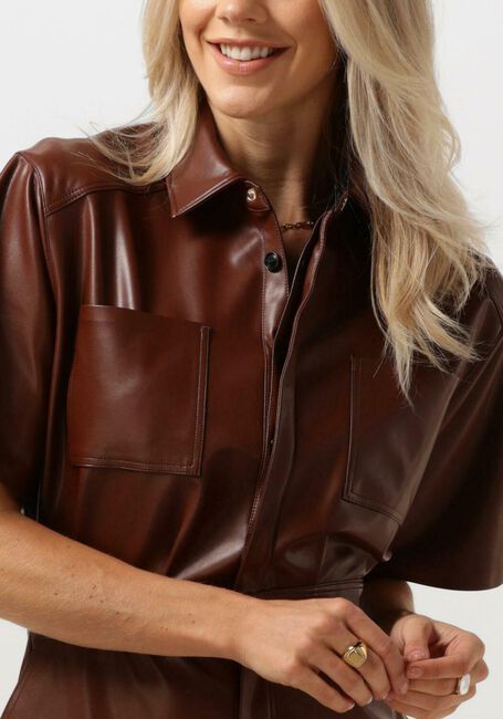 VANILIA Robe midi FAUX LEATHER SHIRT DRESS en marron - large