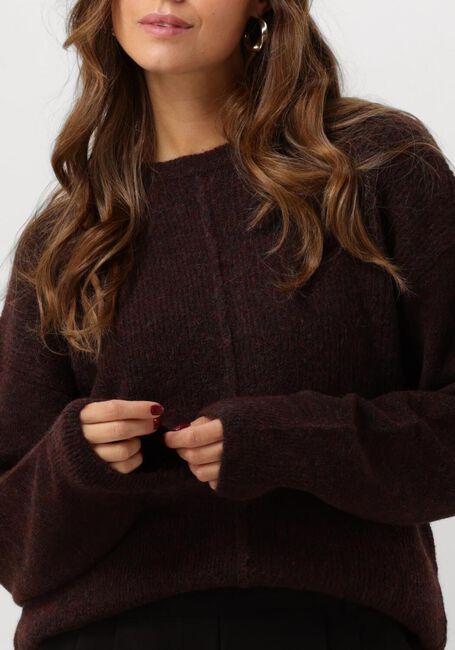 VANILIA Pull ABIGAIL STRUCTURED SWEATER en marron - large