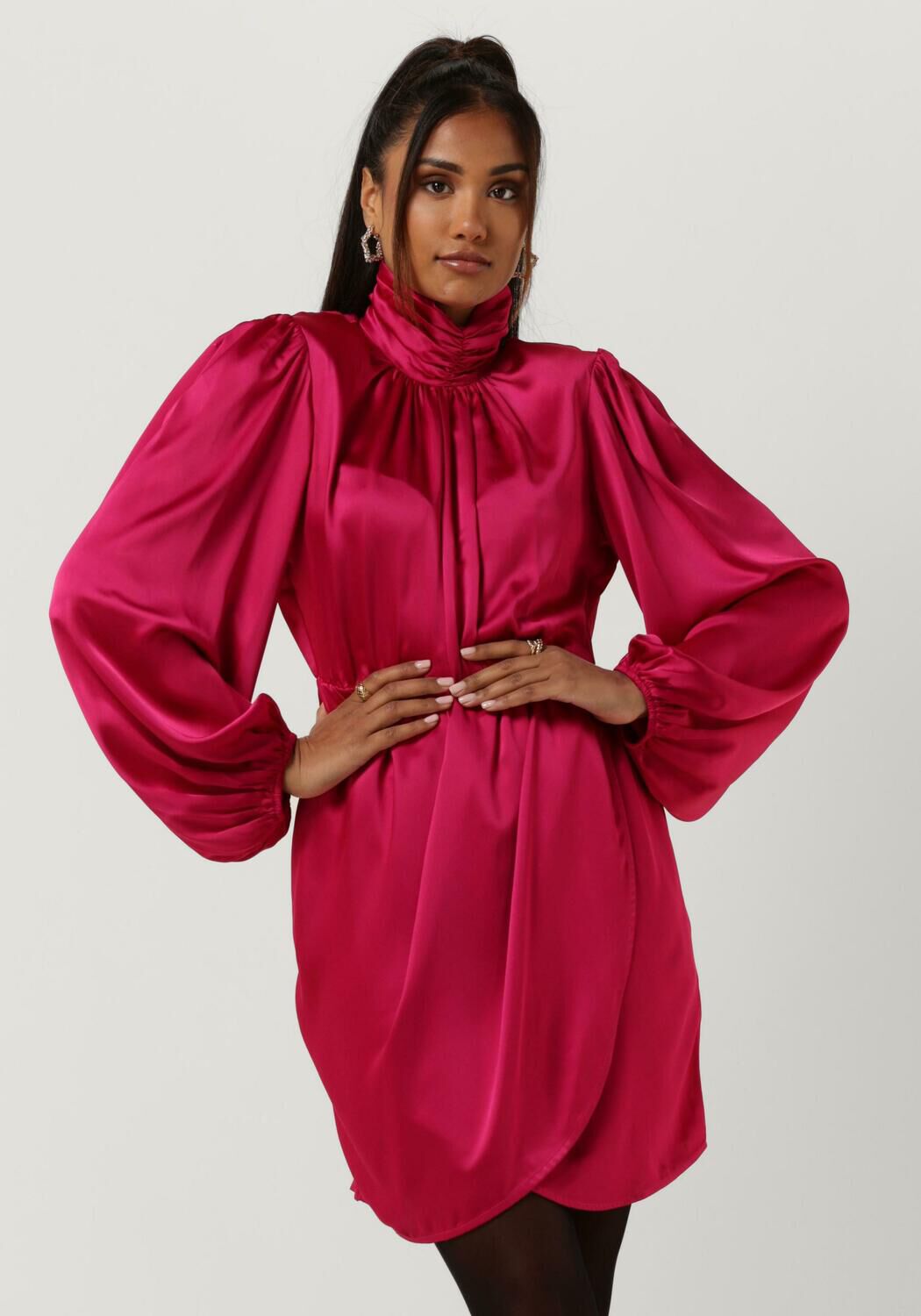 Roze NOTRE V Mini jurk PARTY MINI DRESS NV ADDIS Omoda