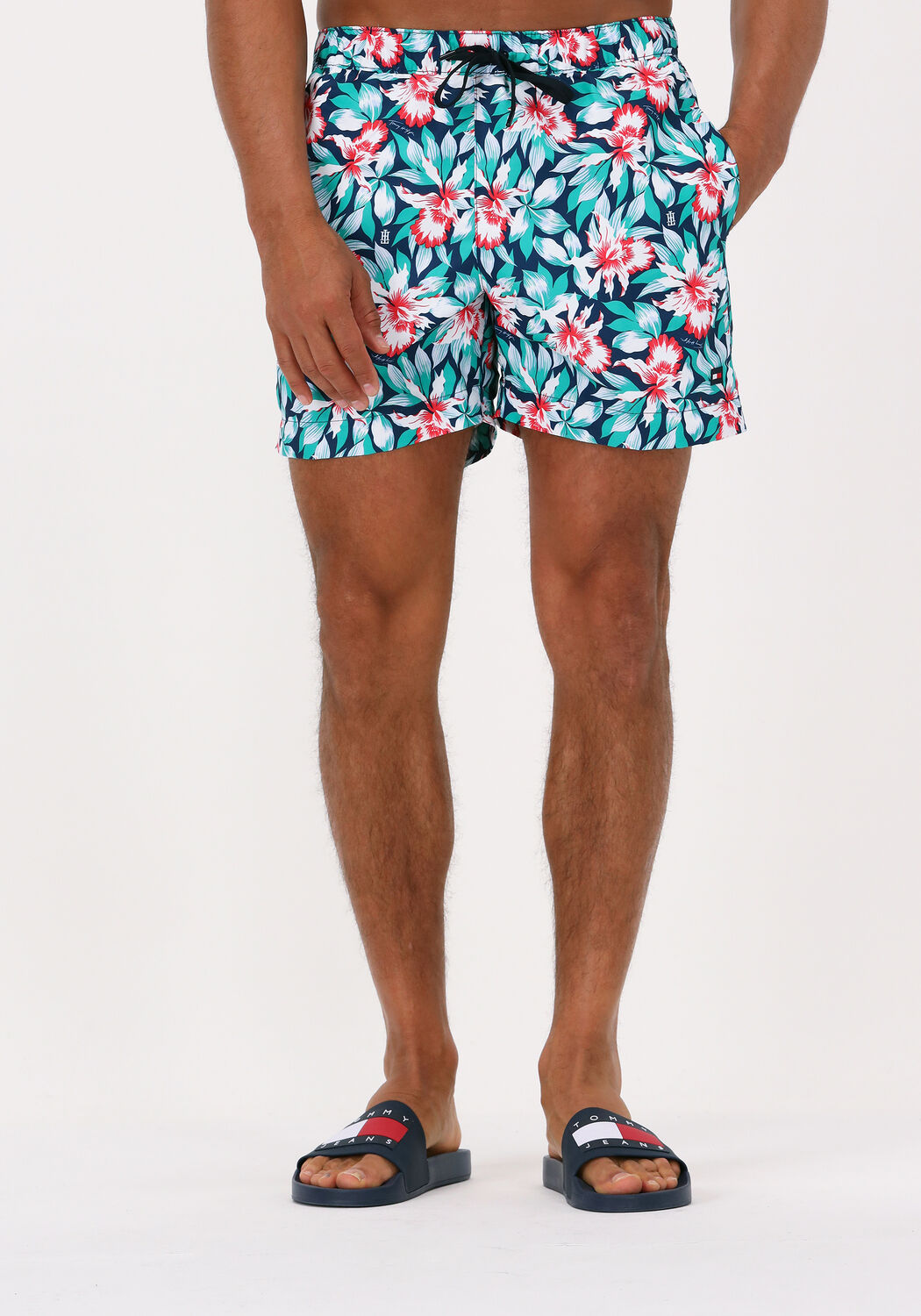 TOMMY HILFIGER MEDIUM DRAWSTRING-PRINT Shorts de bain en multicolore - large