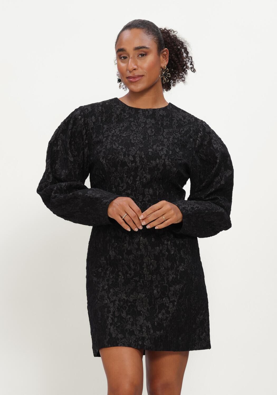NOTRE-V Mini robe NV-IZABEL en noir - large