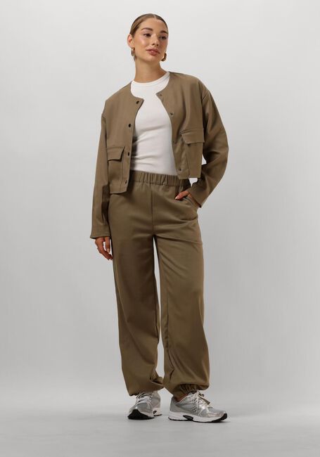 Beige MOVES Jack REMANO - large