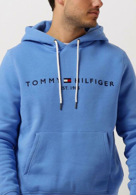 TOMMY HILFIGER Chandail TOMMY LOGO HOODY en bleu - large