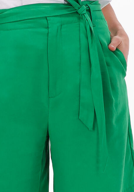 MY ESSENTIAL WARDROBE Pantalon court KAMMA VALA HIGH SHORTS en vert - large