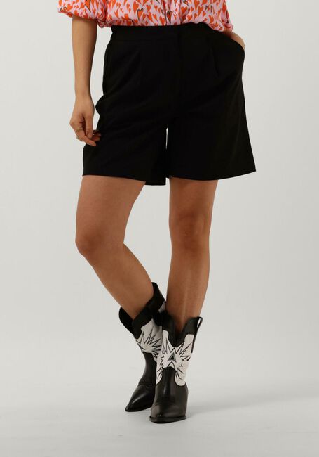 Y.A.S. Pantalon courte YASHELEN MW LONG SHORTS en noir - large