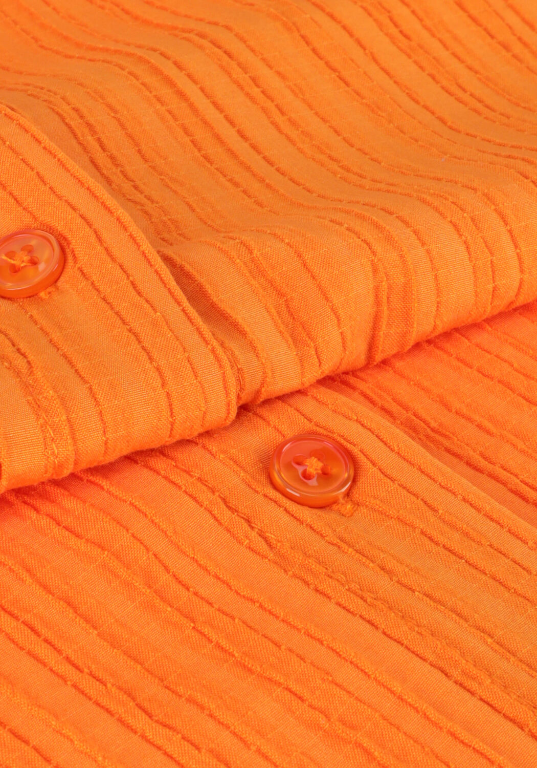 ALIX THE LABEL LADIES WOVEN KRINKLE BLOUSE Blouses en orange - large