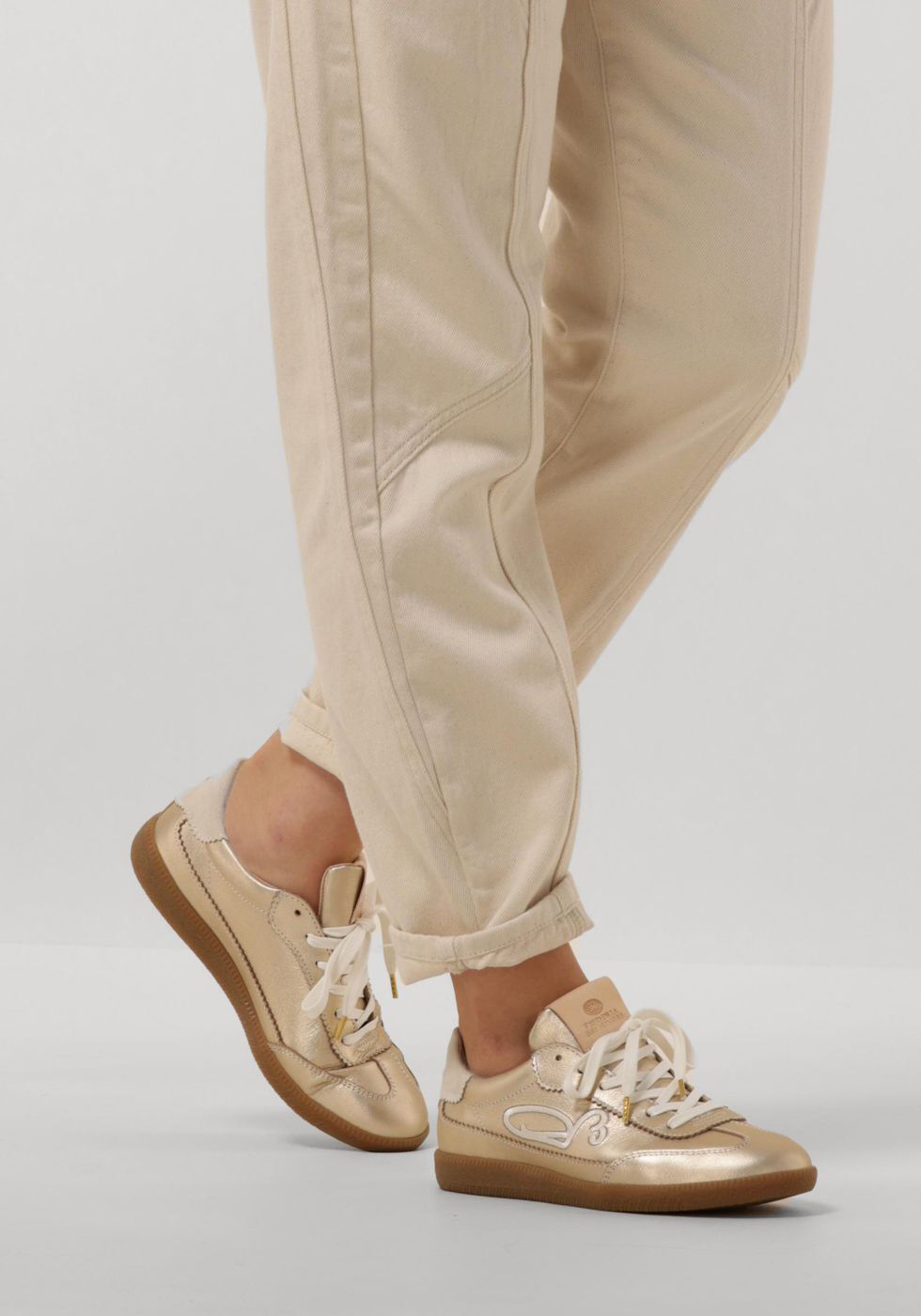 Gouden FRED DE LA BRETONIERE Sneakers PEARL SIGN - large