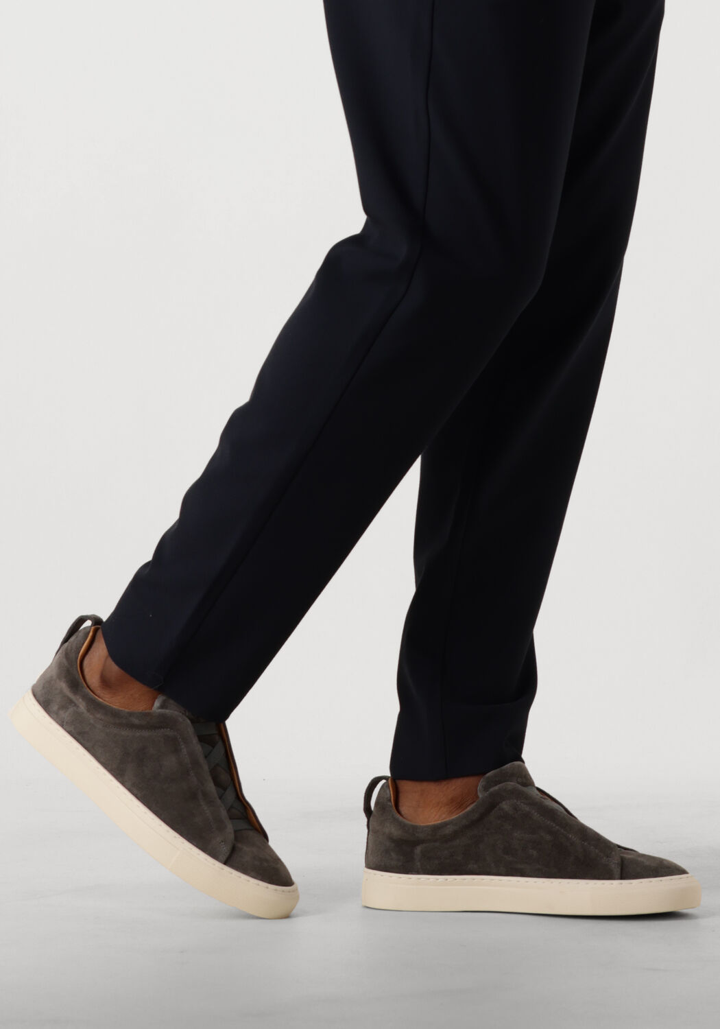 NOKWOL Baskets basses CONNOR en gris - large