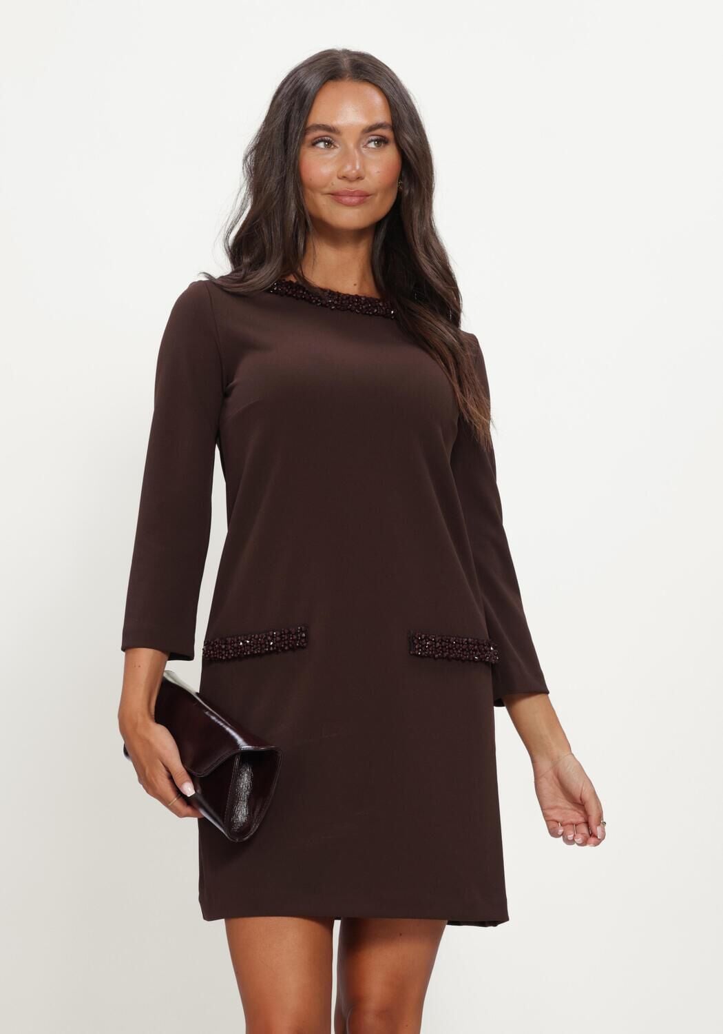 ANA ALCAZAR Mini robe 042194.3912 en marron - large